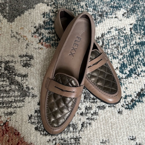 THE FLEXX Shoes - The FLEXX Women's Bronzo/Desert Shadow/Cashmere Risolution size 9 like new